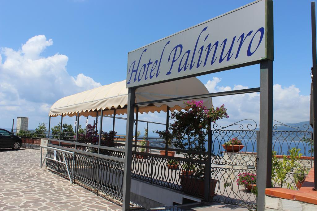 Hotel Палинуро Екстериор снимка
